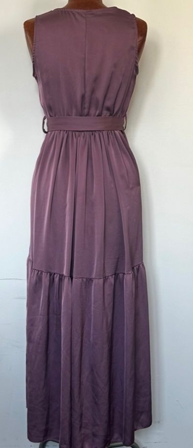 Kleider: New Collection Kleid Damen S – Gebraucht aus Ipsach von Lary_Sommer 1