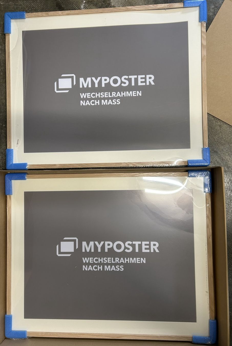 Bilderrahmen: MYPOSTER Wechselrahmen neu originalverpackt Eiche hell 95x75 – Neu und originalverpackt aus Bern von Brilli007