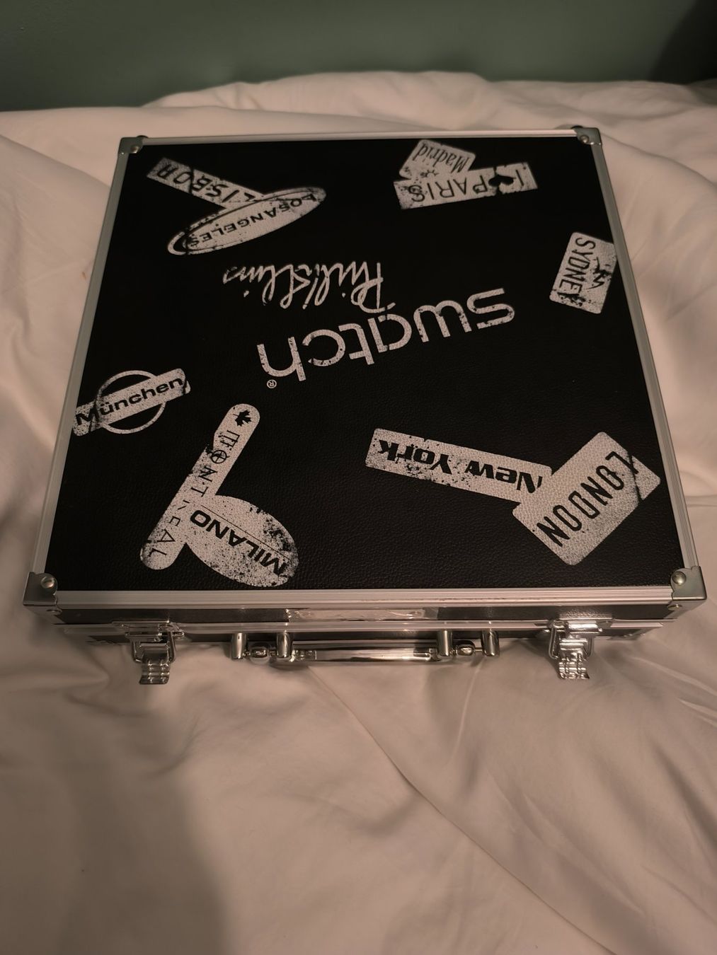 Swatch Montres: Coffret Phill Collins Swatch – Neuf avec emballage d'origine à Genève par jim_2t7h 1