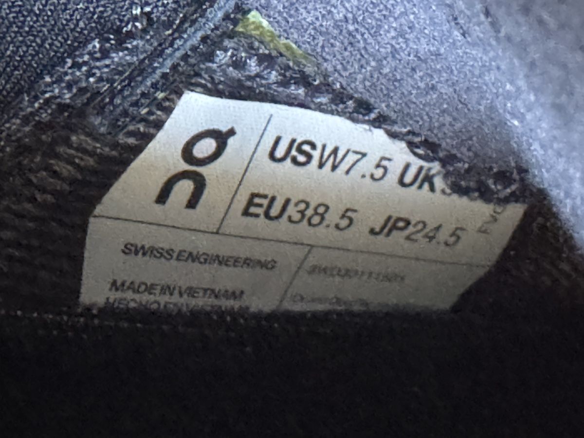 On Chaussures hommes: On Running Cloudflow 4 Grösse EU 38.5 neuwertig – Neuf (Voir description) à Zuerich par Koralle8 5