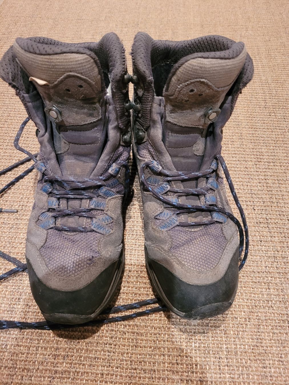 Lowa Chaussures hommes: Lowa Wanderschuh, Grösse 39.5 – D'occasion à Baar par Sibydub24
