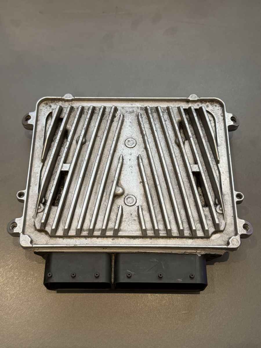 Mercedes-Benz Tutti pezzi di ricambio auto: Mercedes Bosch ECU M272 – Usato da Delemont venduto da nadea70 1