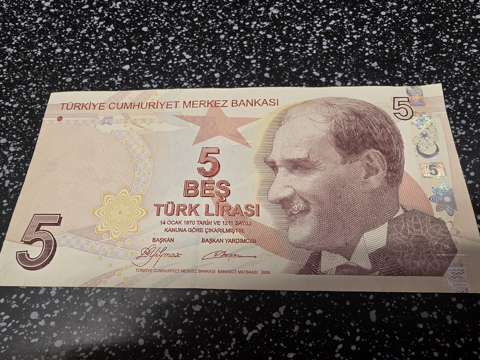 Banknoten: 5 Türk Lirasi 2009 Banknote  – Neu und originalverpackt aus Herisau von Antiques.AR