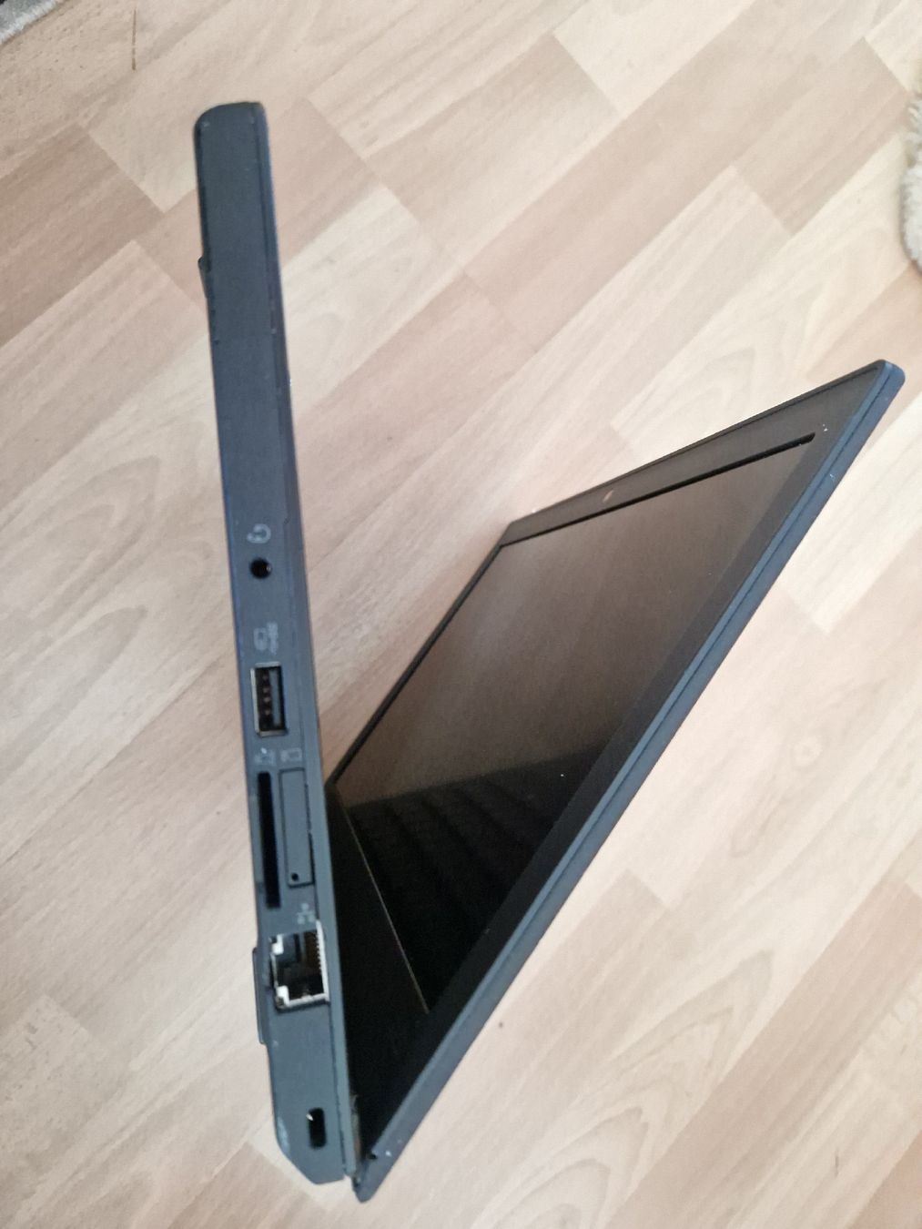 Lenovo Notebook: Lenovo Thinkpad X240 – Usato da Zürich venduto da Arianco 4