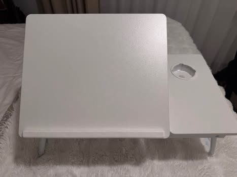 Coiffeuses: Klappbarer Laptop-Tisch – Neuf (Voir description) à Sins par sum_lv6d