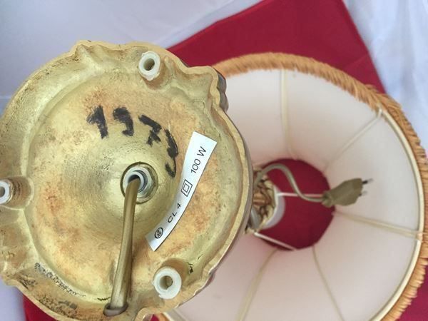 Lampade: Tischlampe mit Messingfuss ! – Usato da Brügg BE venduto da rutschimedizin 2