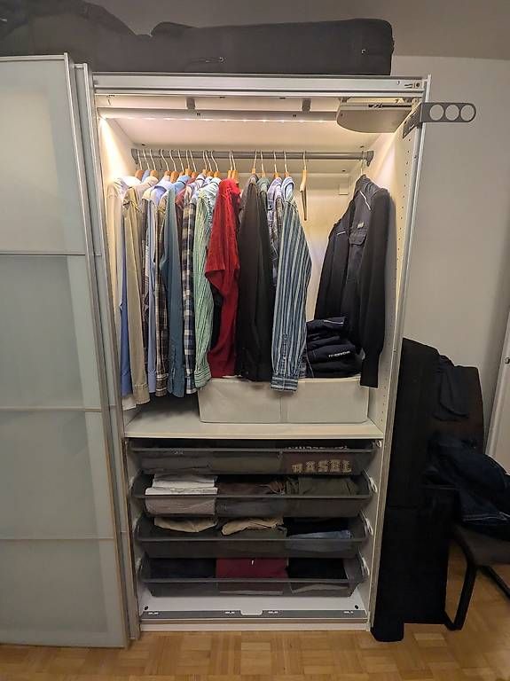 Armoires: PAX Schrank (gebraucht) 2 m Breite – D'occasion à Binningen par zwi_vf9k 4