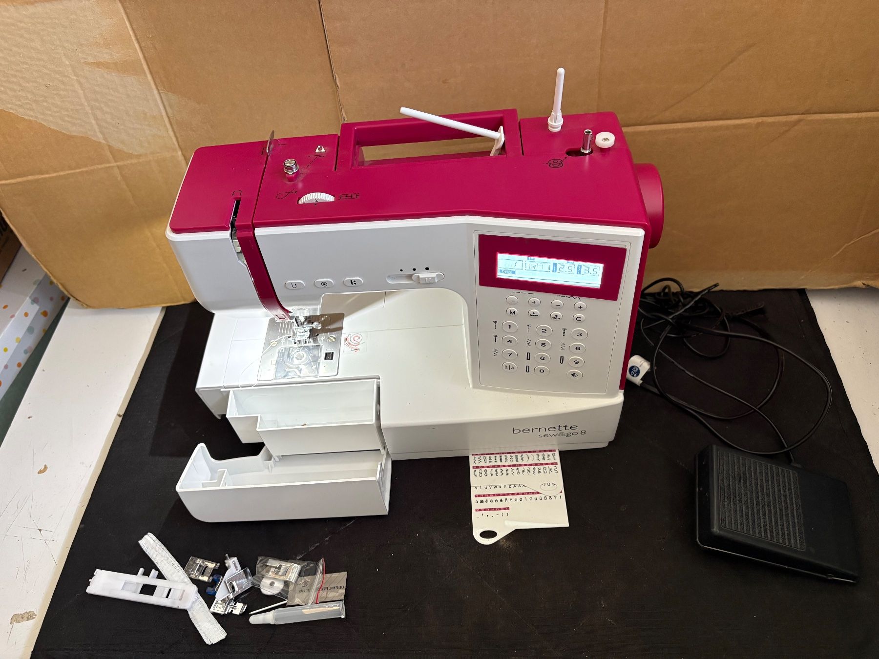 Macchine da cucire: Bernina bernette sew&go 8 Nähmaschine – Difettoso da Lausen venduto da sen_jm7c 1