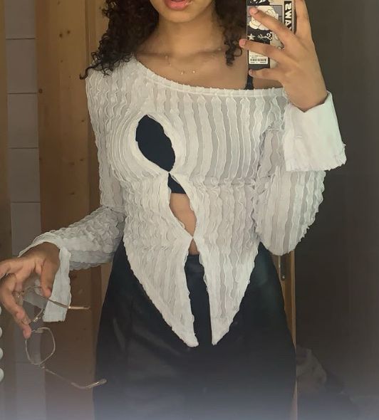 Bershka Pullover & Sweatshirts: Pull asymétrique - Taille S – Gebraucht aus Le vaud von mxl_ygg2