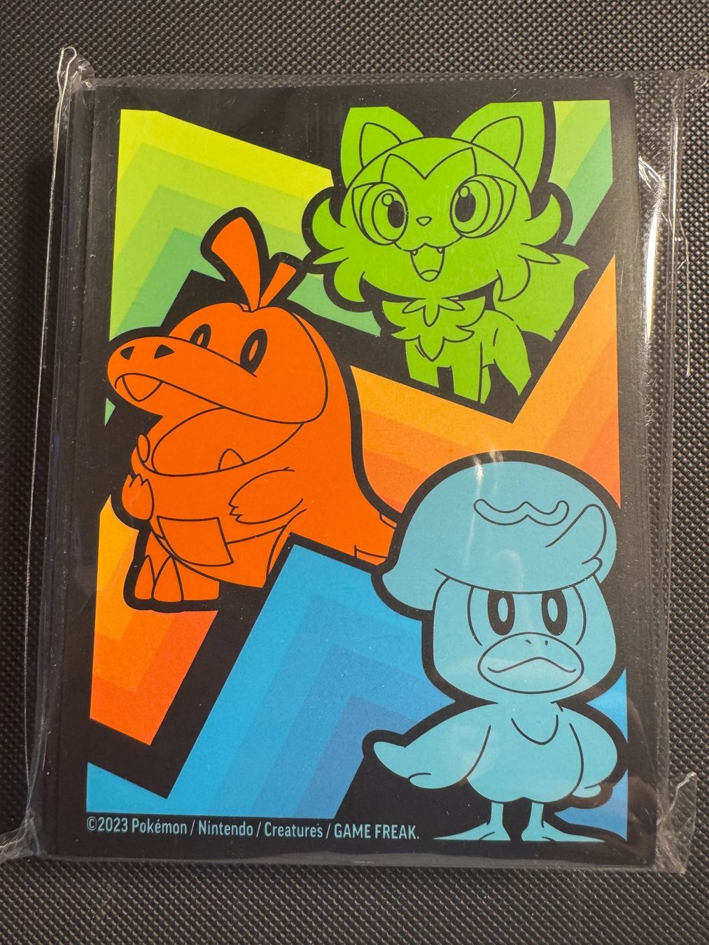 Pokémon Sammelbilder & Trading cards: Paldea Evolved Elite Trainer Box ETB 65 Card Sleeves – Gebraucht aus Binz von savalp