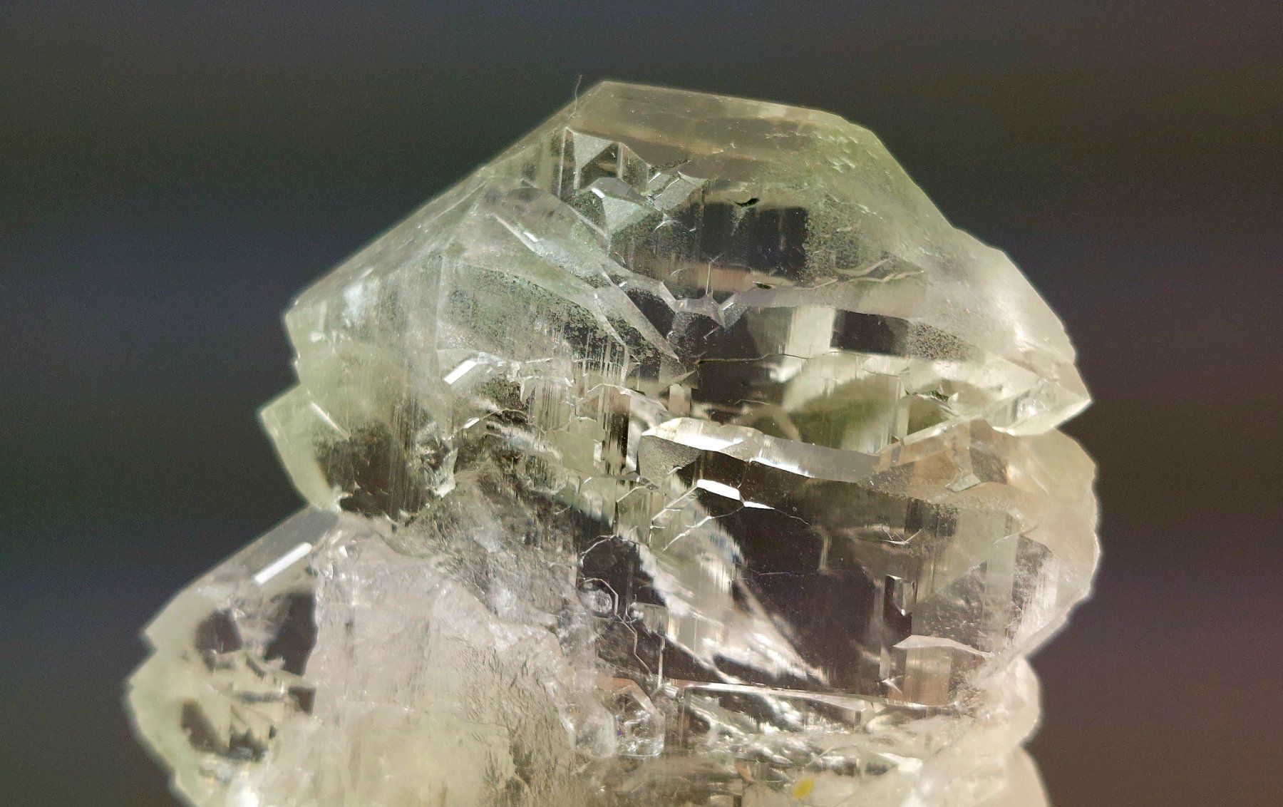 Minerali & Pietre curative: Helles Gwindel mit wenig Chlorit – Usato da Bürglen UR venduto da Strahlner76 5