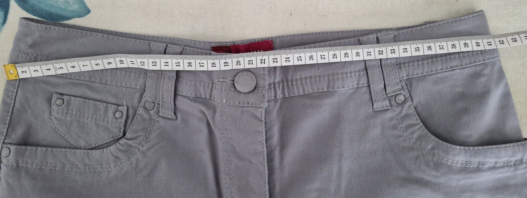 Pantaloni: Pantalon grandeur XL – Usato da Couvet venduto da Pioune 1