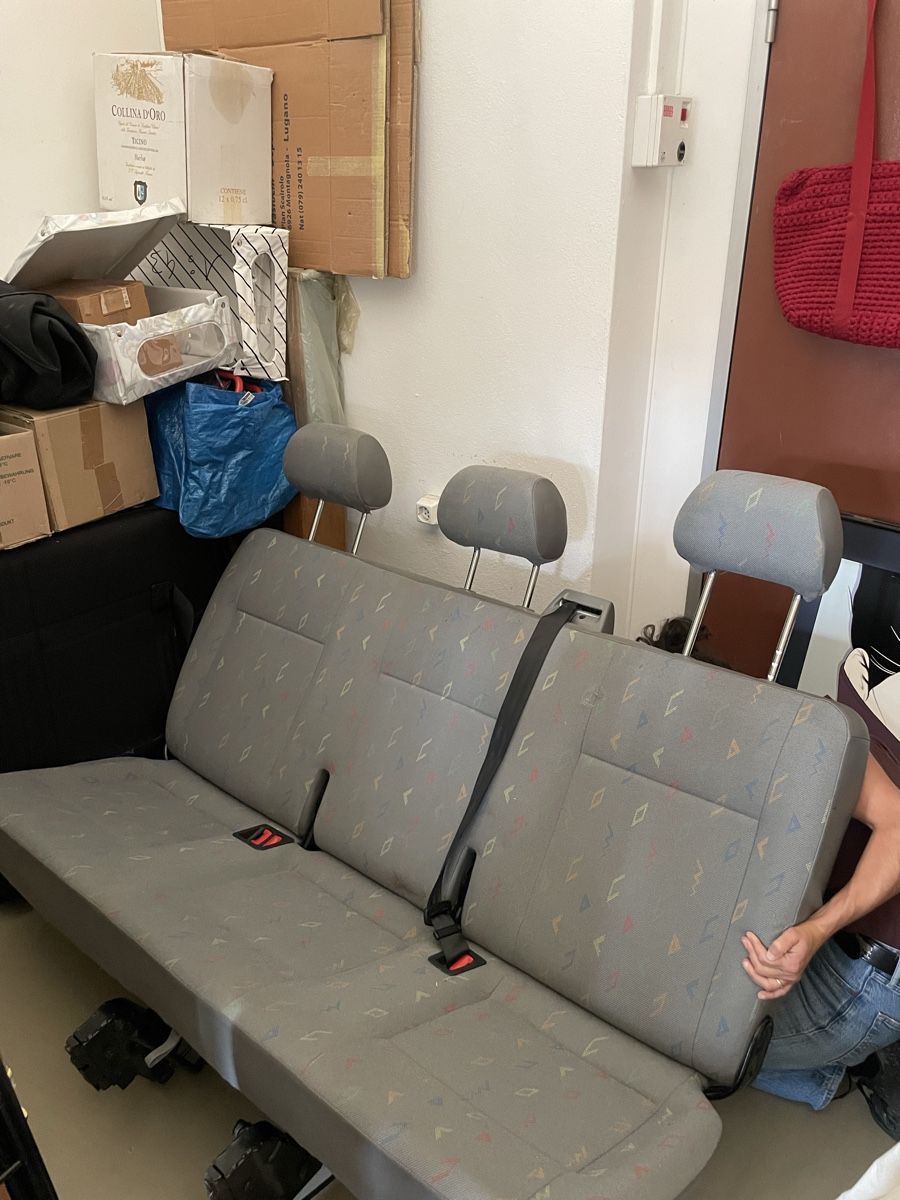 VW Toutes les pièces auto: Sedili VW T5 – D'occasion à Bedigliora par des_j29b 2