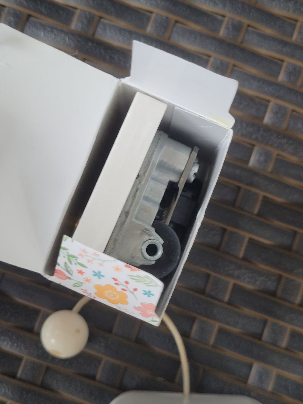 Boîtes à musique: 2 Tolle Spieluhren Spieldosen – D'occasion à Buttikon SZ par Renco 2