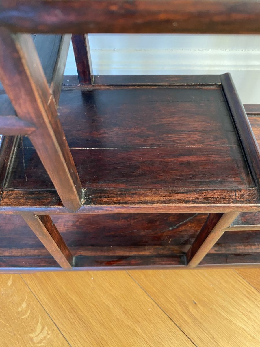 Scaffali: Bibliothèque miniature à étagères asymétriques – Usato da La Tour-de-Peilz venduto da SecondeVie 3