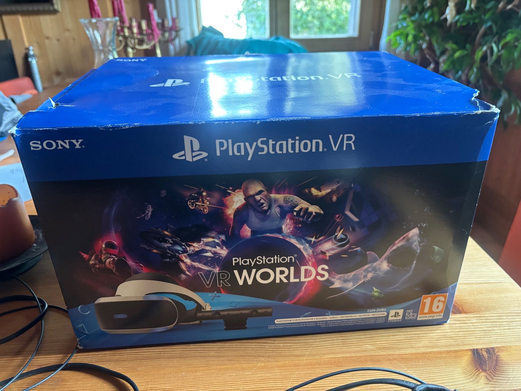 Sony Consoles: PS4 und VR Brille – D'occasion à Einigen par Tschiku 1