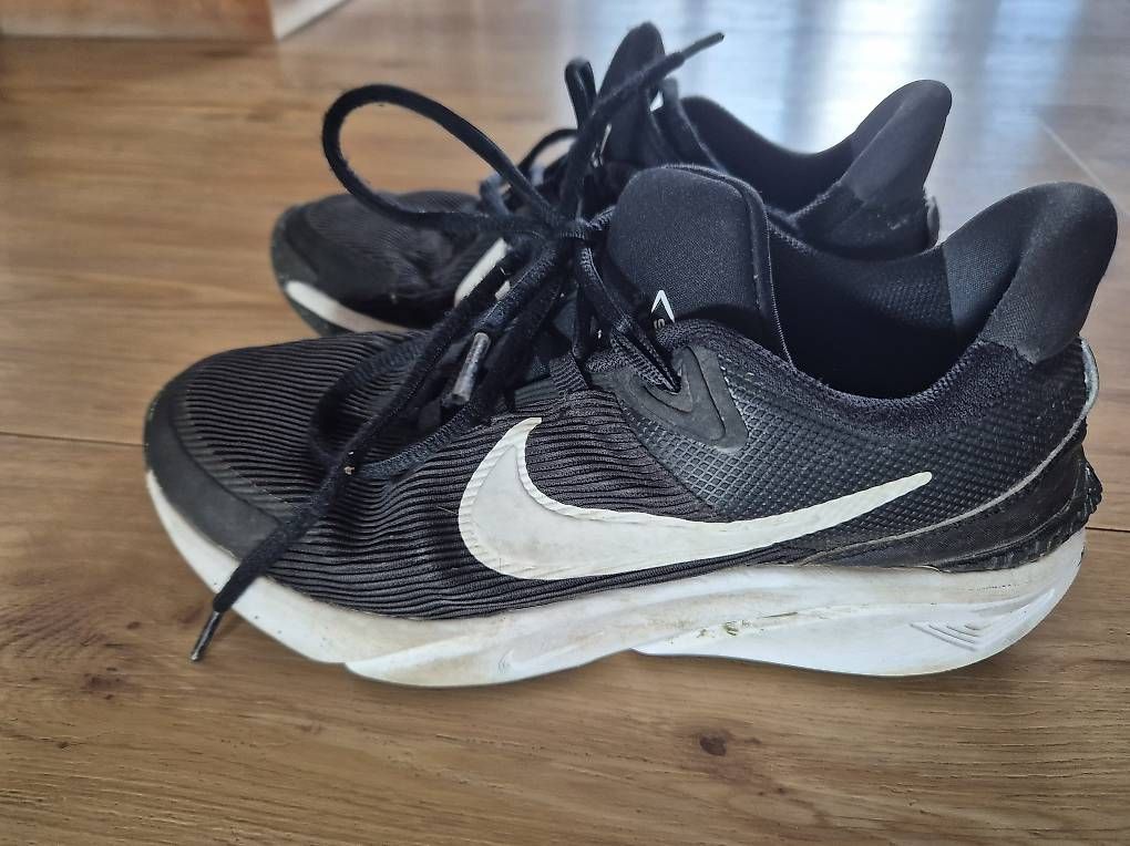Scarpe da uomo: Nike Schuhe gr. 36.5 – Usato da Thun venduto da Lexu4444 2