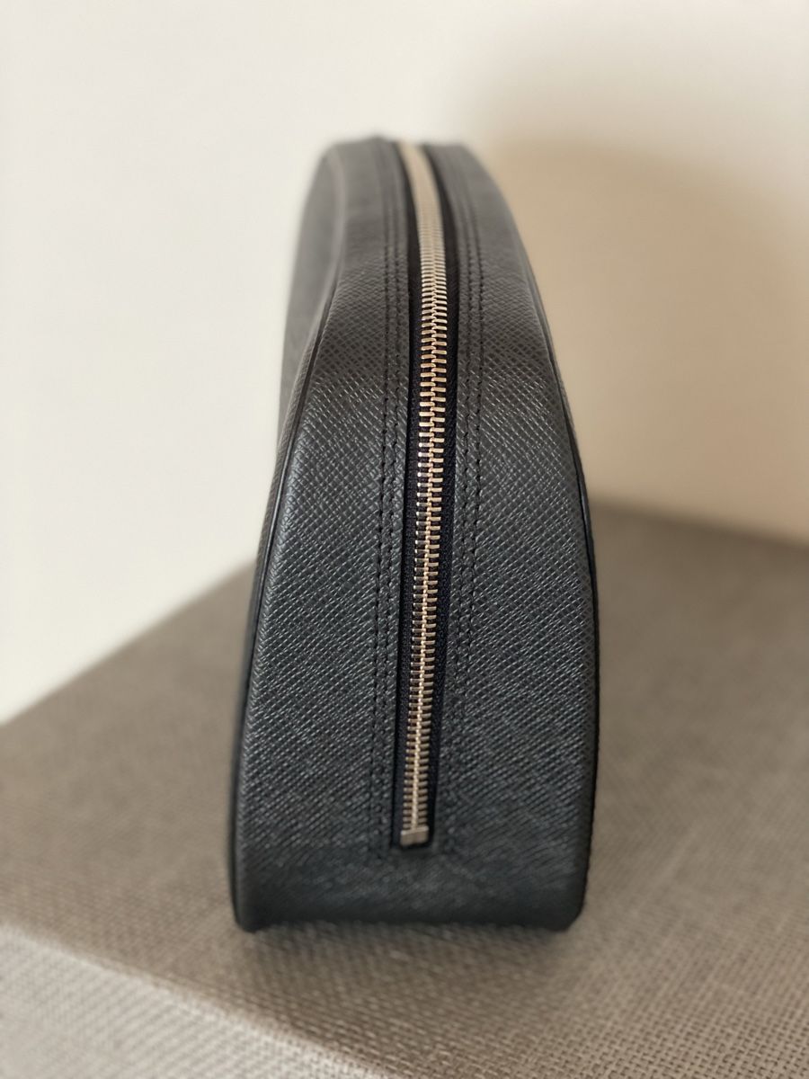 Louis Vuitton Taschen für Damen: Schwarze Louis Vuitton Tasche – Neu (gemäss Beschreibung) aus Winterthur von  1