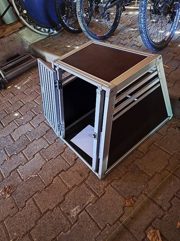 Cages, transport & sécurité: Hunde Box – D'occasion à Aeschi SO par beat024 2
