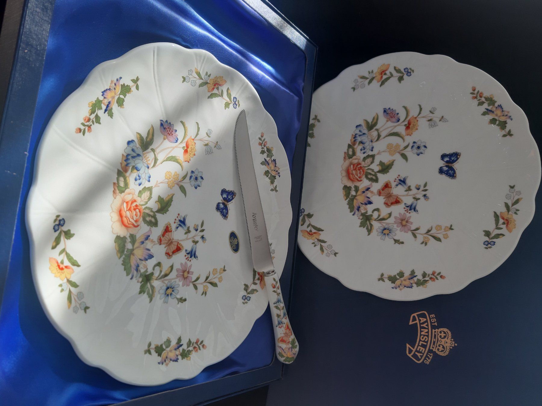 Assiettes: 2.ANSLEY ENGLAND. TELLER – Neuf avec emballage d'origine à Schattdorf par epp_db95 9