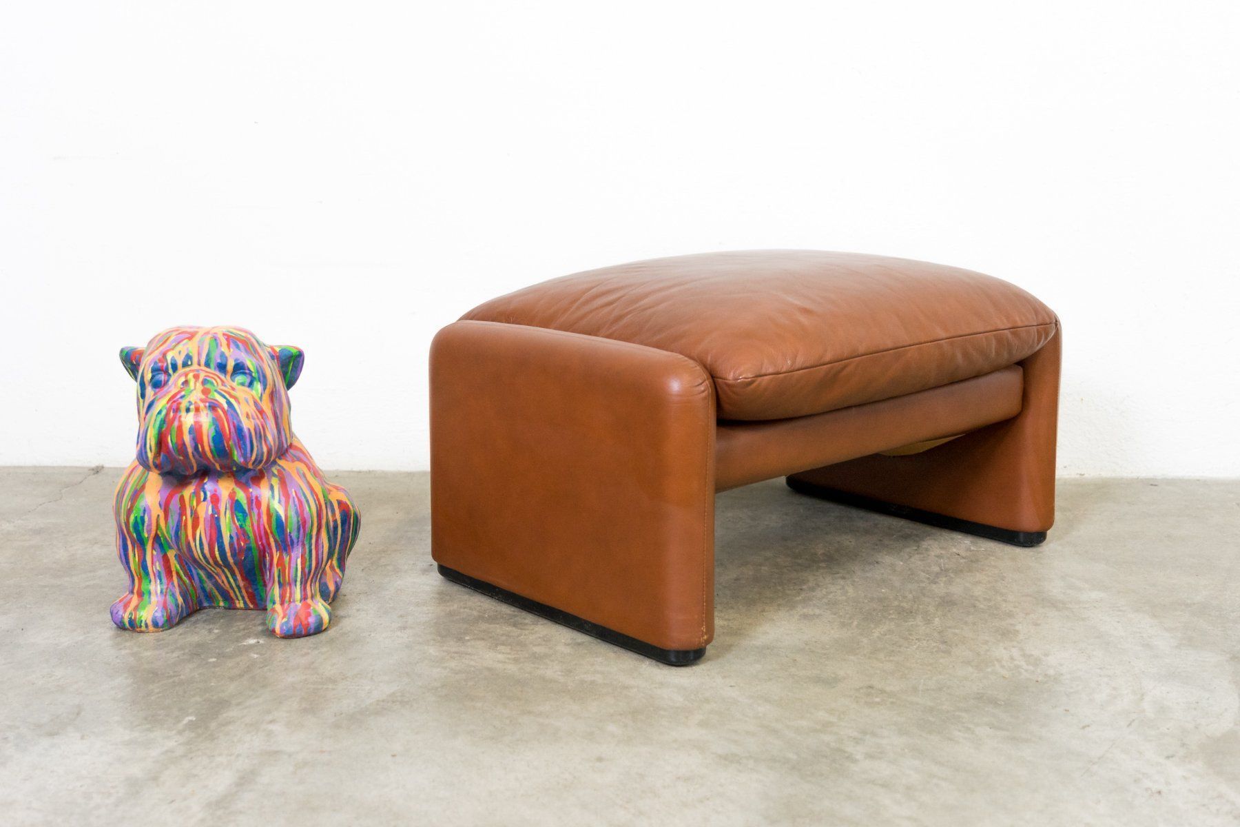 Hocker: Hocker Leder Vintage - Lieferung möglich – Gebraucht aus Schaffhausen von Studio-Ara