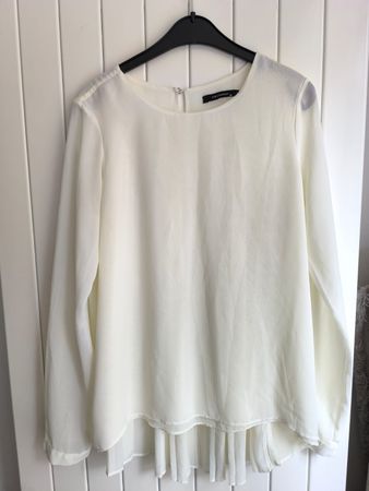 Schöne Bluse Grösse 36 Beige