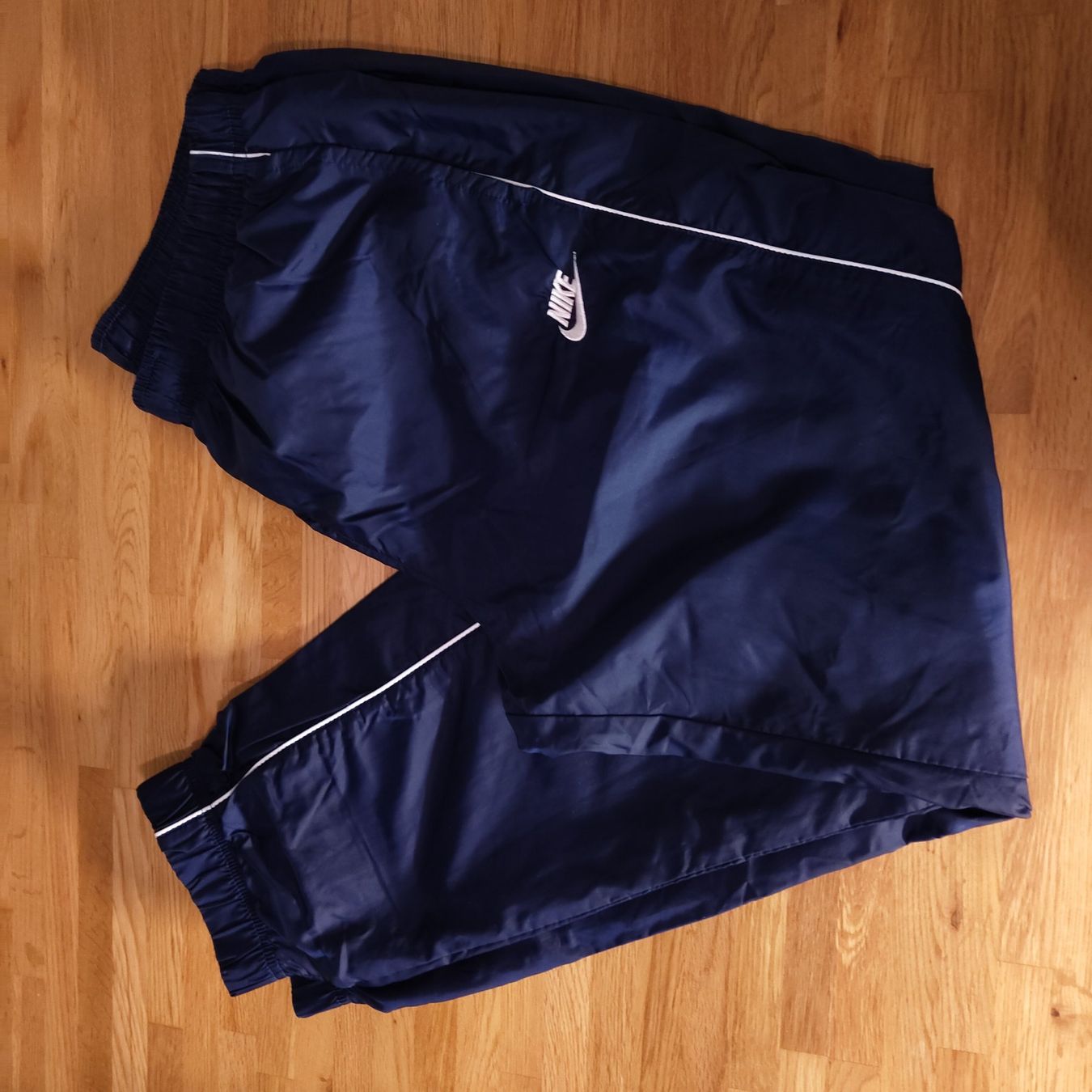Nike T-Shirts: Nike Oberteil Unterteil Vintage Classics 90s – Gebraucht aus Zürich von RETRO_FEARLESS 5