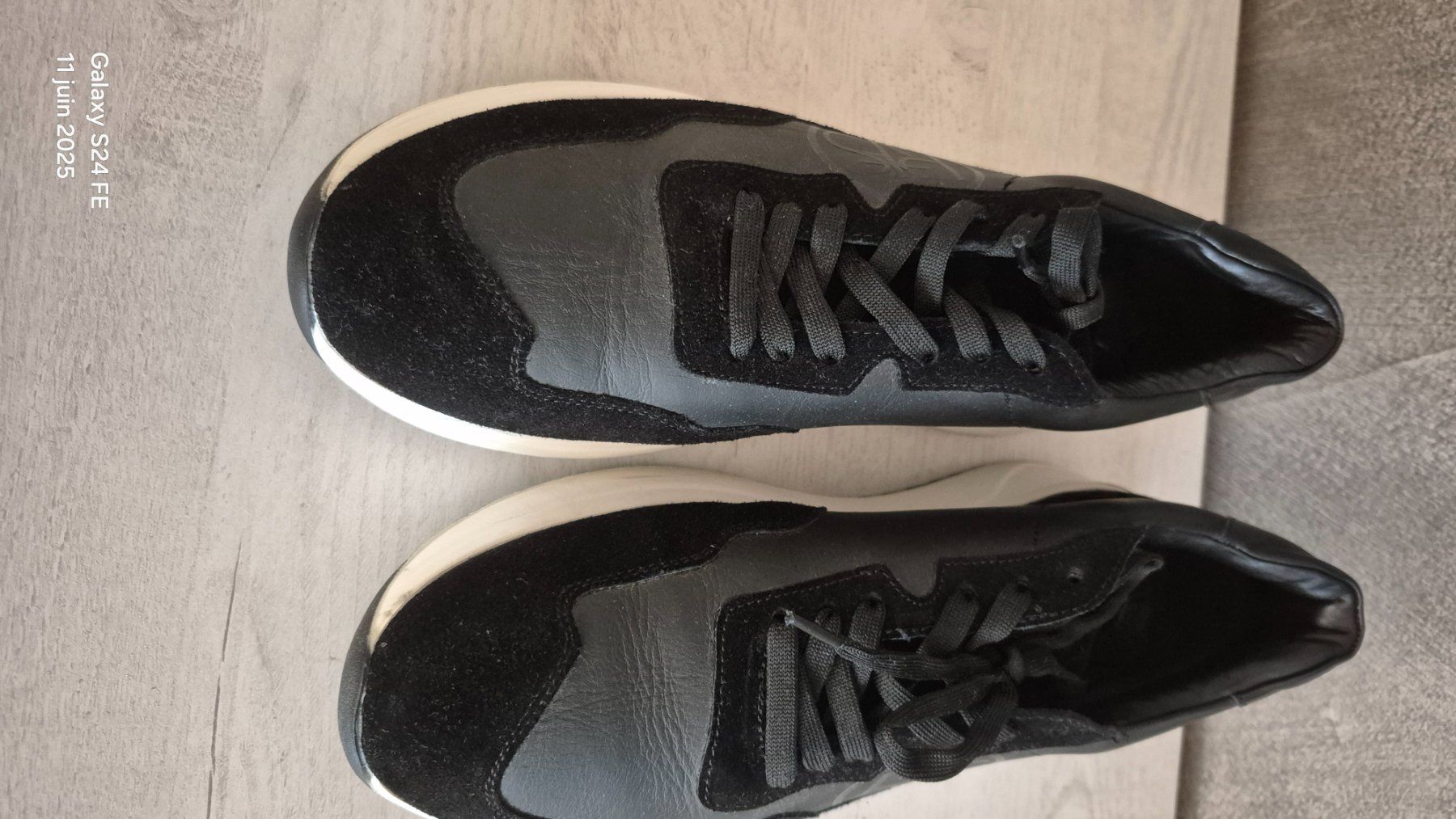 Damenschuhe: Sneakers en cuir noir , pointure 41 – Gebraucht aus Reconvilier von something4you 2