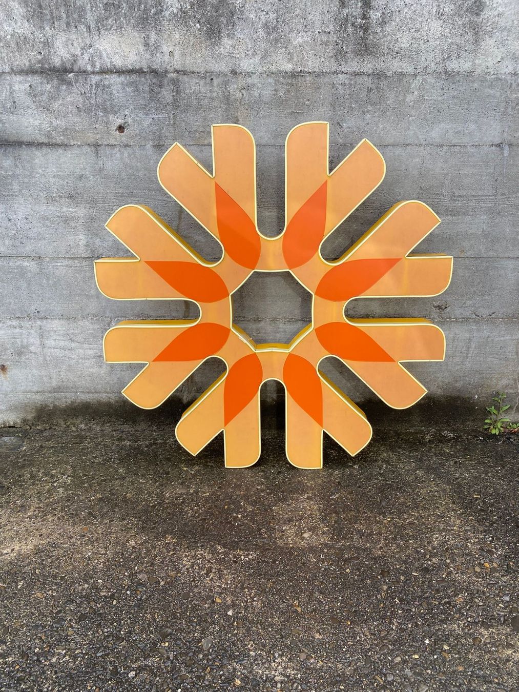 Tutte le decorazioni: Altes Leuchtlogo "Blume" – Usato da Köniz venduto da Vintagetoys