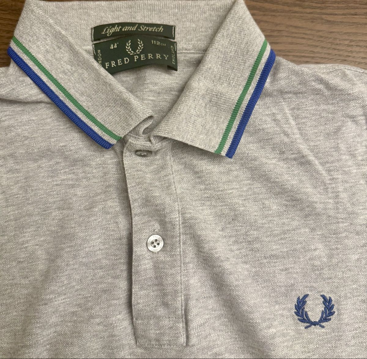 Fred Perry Magliette Polo: Fred Perry Poloshirt grau Grösse L – Nuovo (secondo la descrizione) da Wabern venduto da makla00