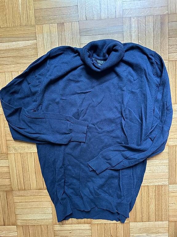 Maglioni & Felpe: Long neck shirt – Usato da Zürich venduto da abiiStore 2