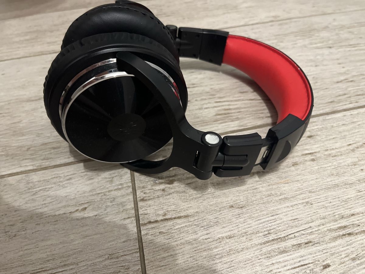 Cuffie: Casque one audio A70 rouge negotiable – Usato da Confignon venduto da leo_6rtt 2