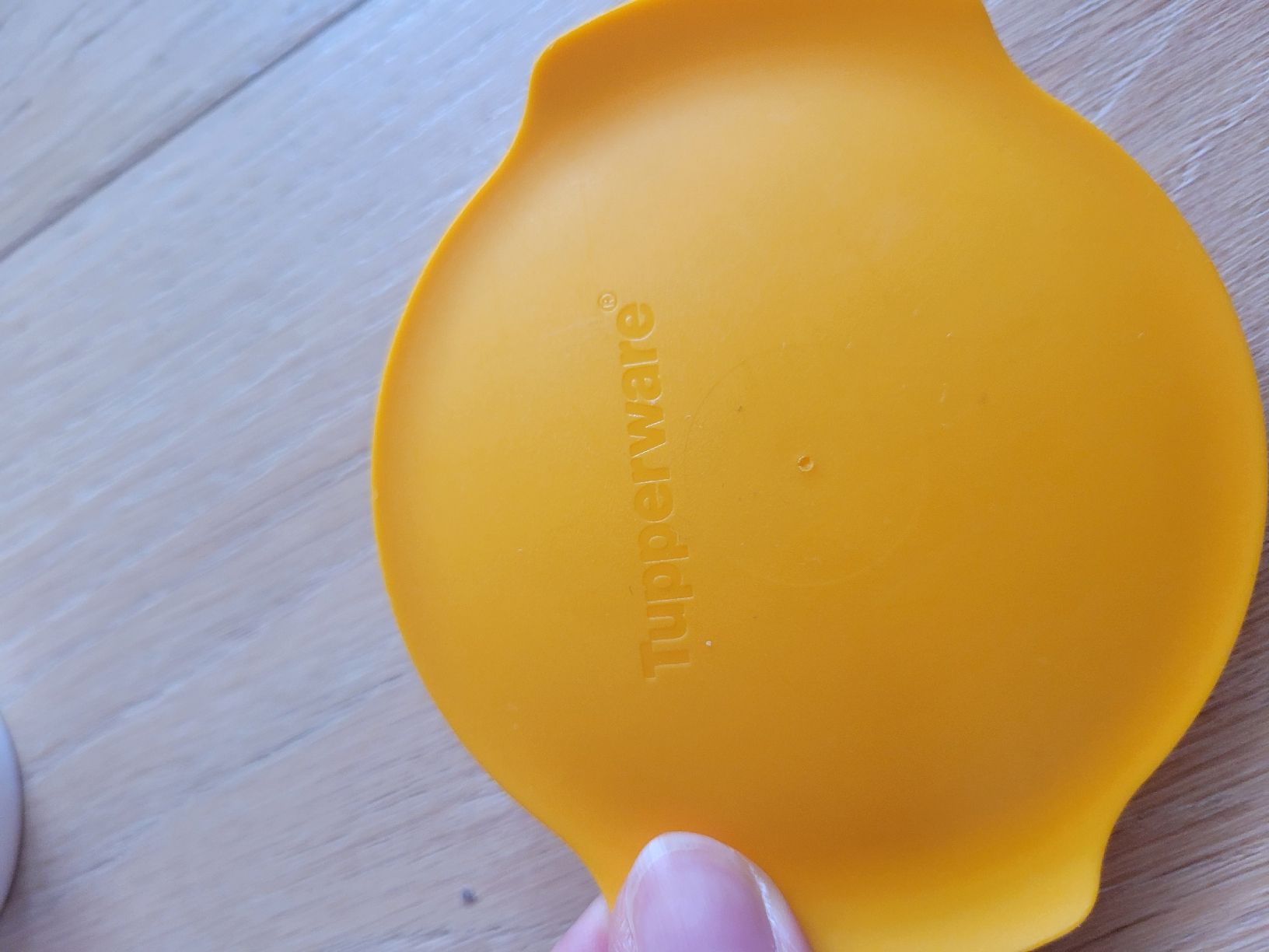 Tupperware Contenitori & Simili: Tupperware Becher, 2 Stk. mit Deckel – Usato da Buchs SG venduto da Eifi_1 1
