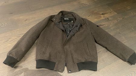 Warme Wolljacke, ideal für den Frühling und Herbst, Grösse M