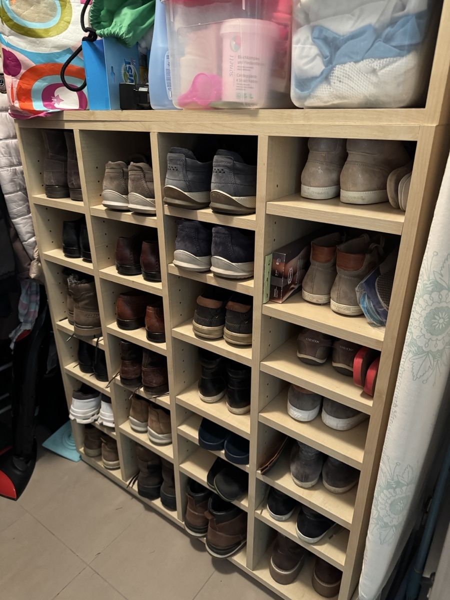 Scaffali: Schuhregal – Usato da Kloten venduto da Tanjaselina