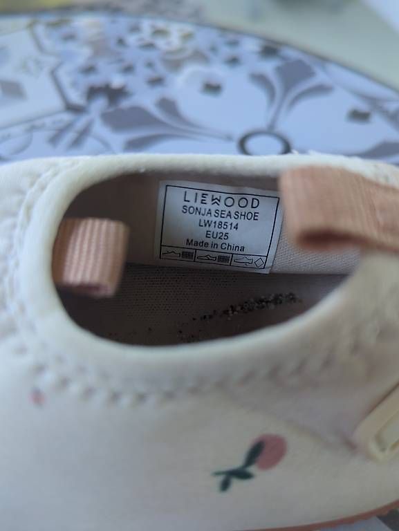 Liewood Chaussures filles: Badeschuhe Liewood Gr.25 – D'occasion à Uitikon Waldegg par moaloha21 1