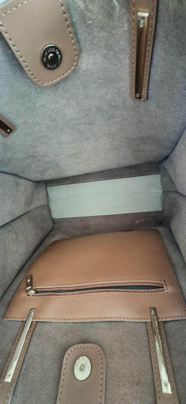 Borse da donna: Schöne Handtasche mit separatem Innentäschli – Usato da Winterthur venduto da Nalunina 1