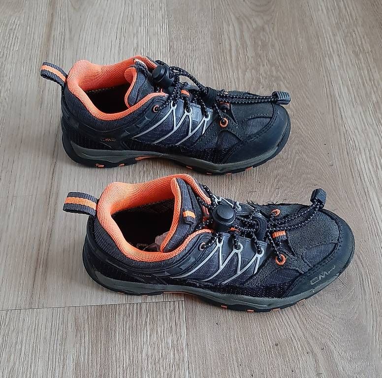 CMP Scarpe per ragazzi: Trekkingschuhe Kids RIGEL LOW von CMP anthrazit/orange Gr.33 – Usato da Bütschwil venduto da enzian008 1