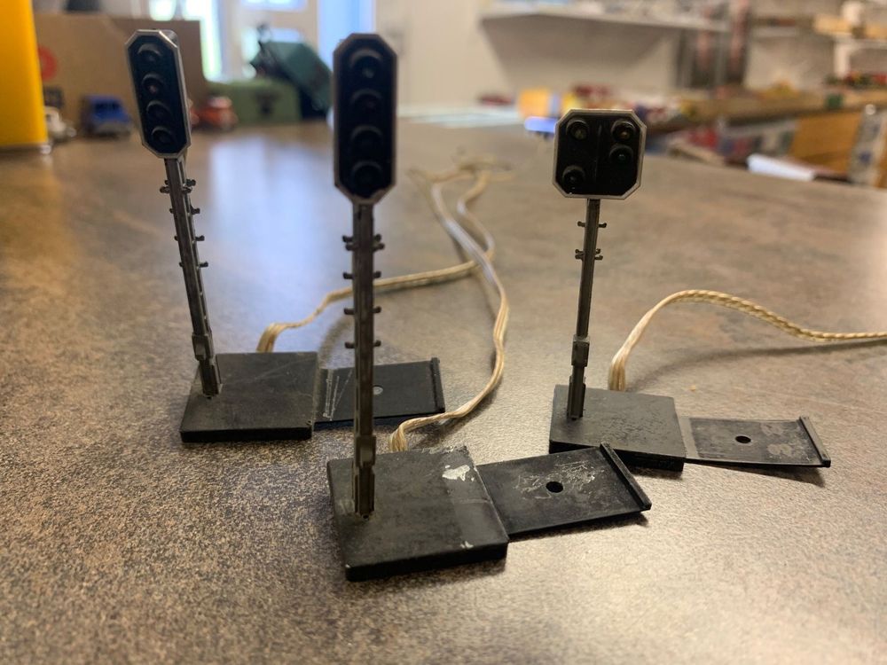 H0 Signale (2xHaupt und 1x Vorsignal) Kaufen auf Ricardo