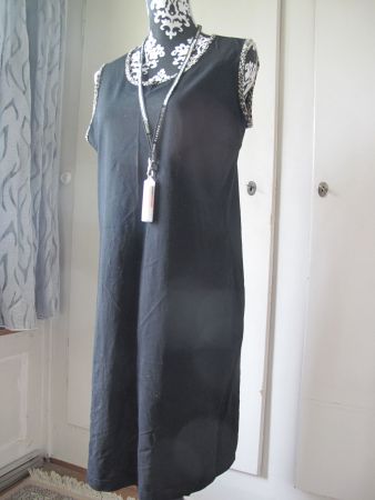 Kleid  Gr.L Porto 9 Fr.