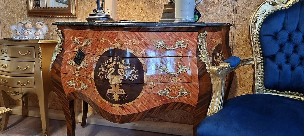 Cassettiere: Französische Louis XV Kommode, geschweift – Usato da Kaufdorf venduto da Nati-Nati 1
