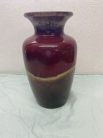 Handgefertigte Keramikvase – Bordeauxrot mit Farbverlauf