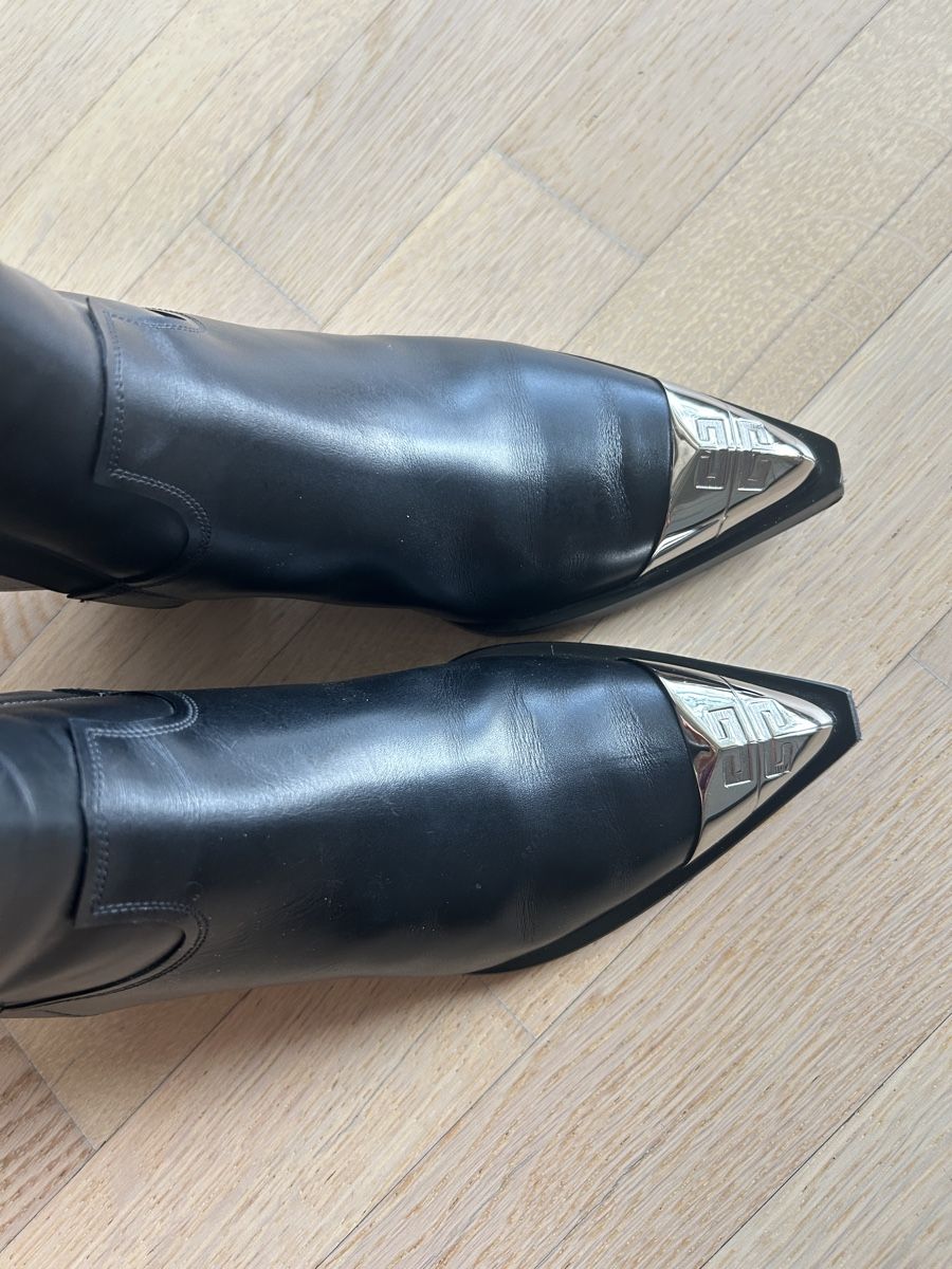 Givenchy Damenschuhe: Givenchy Ankle Boots  37 – Gebraucht aus Schaffhausen von missclichy