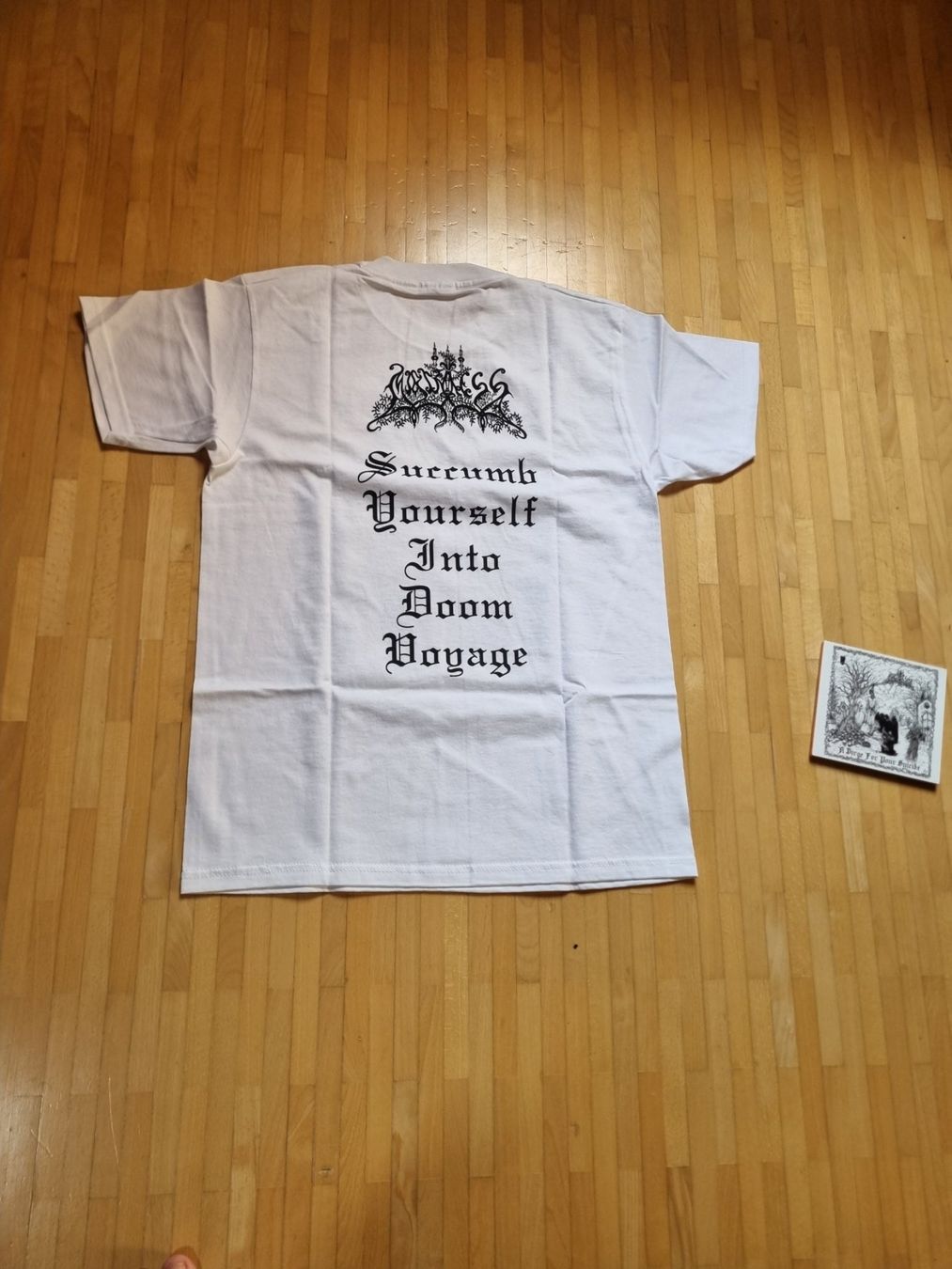 CD: Mirthless - Dirge Suicide, CD Doom inkl. Poster + TShirt G.M – Usato da Winterthur venduto da Belzarek 1