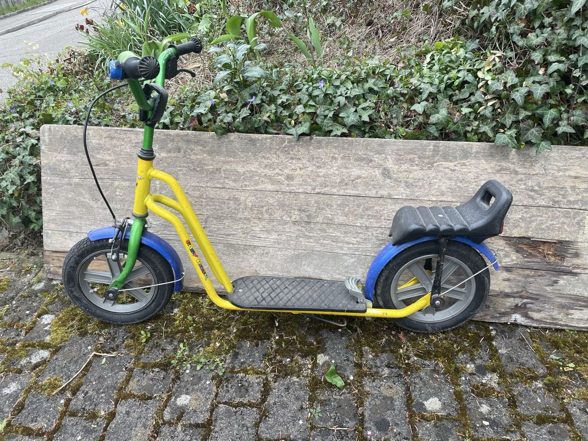 Biciclette: Älteres Kult-Kindertrottinett – Usato da Weiach venduto da weiscandi