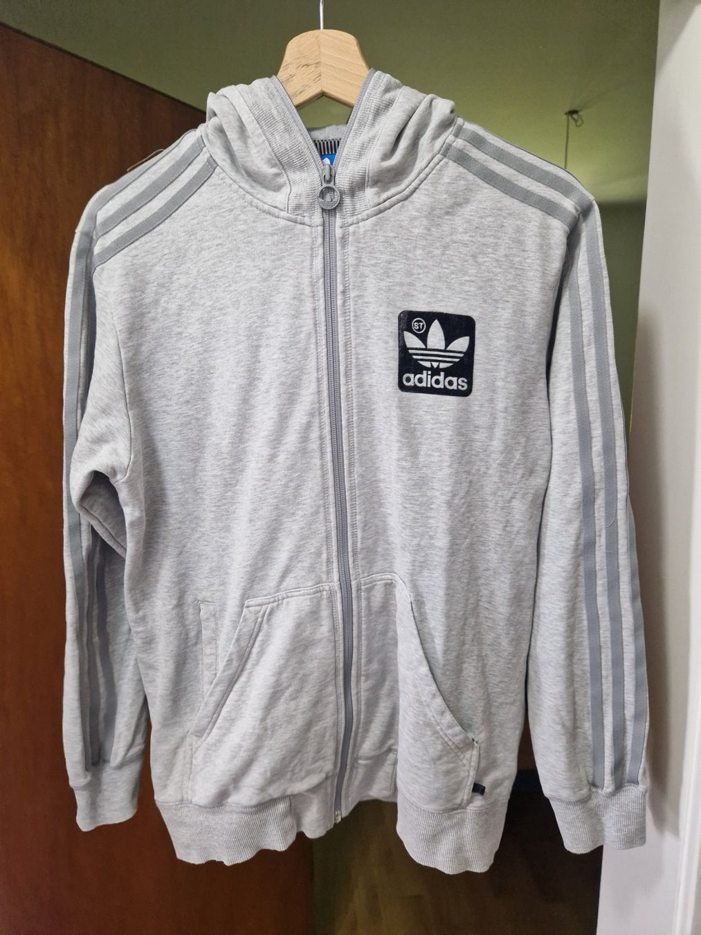 Adidas Giacche: Adidas Kaputzenjacke S – Usato da Münchenbuchsee venduto da Ludo_Braenz