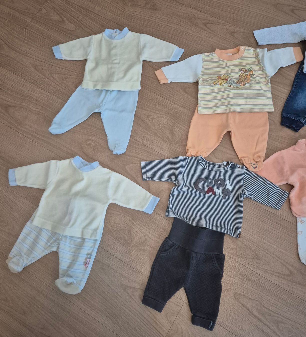 Lotti & Set di vestiti: Baby Kleider – Usato da Regensdorf venduto da PDDM 2