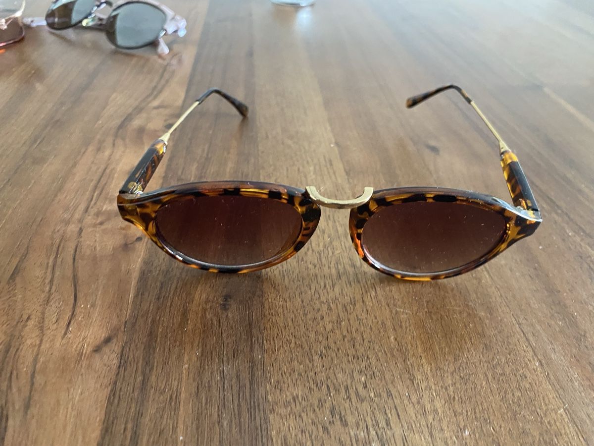 Lunettes & Verres: Sonnenbrille – D'occasion à Luzern par oli_6x2r