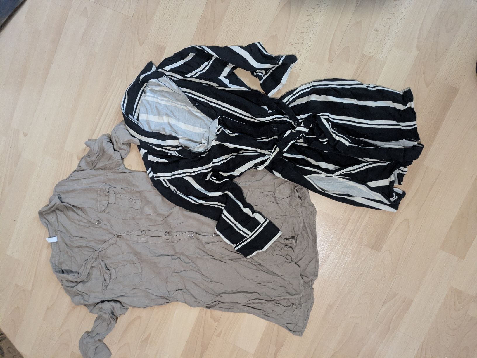 Lots de vêtements: Lot de vêtements  – D'occasion à Tramelan par cat_67zv 6