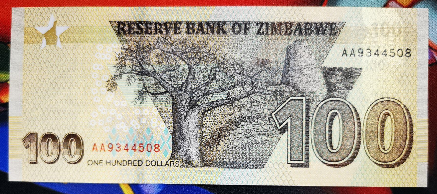 Banconote: Zimbabwe 100 Dollars Serie AA UNC – Nuovo (secondo la descrizione) da Cousset venduto da Patricio77